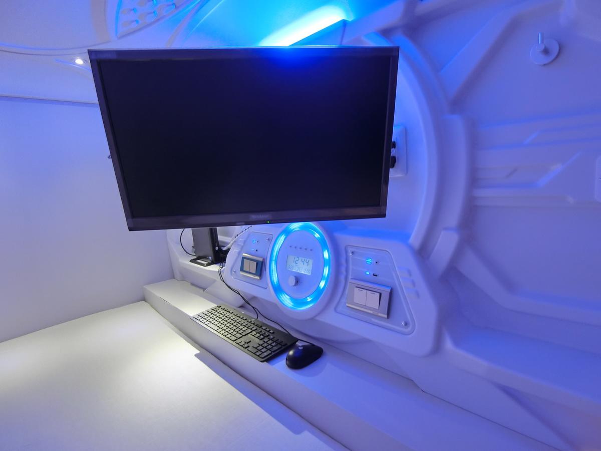 Capsule Hotel Manyudo 교토 외부 사진